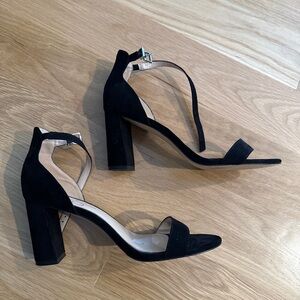Jessica Simpson 9.5  Black Strappy Heels